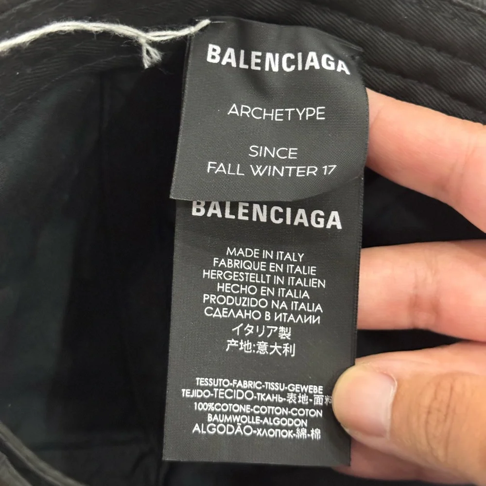 ❌SOLD❌ Balenciaga Classic Black Baseball Cap - Picture 8 of 10
